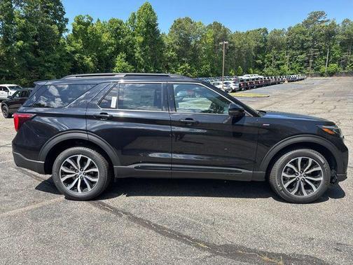 AGATE BLACK METALLIC 2026 Ford Explorer ST-Line