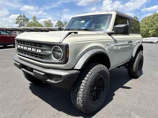 2025 Ford Bronco Base