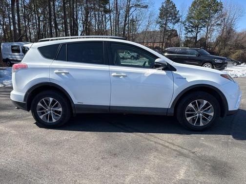 2018 Toyota RAV4 Hybrid XLE