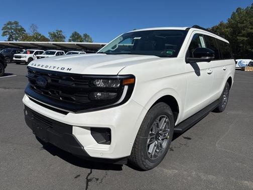 2025 Ford Expedition Max Active 4x4
