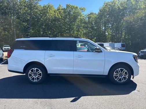 2025 Ford Expedition Max Active 4x4