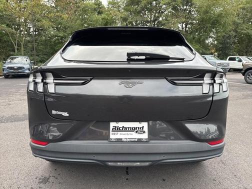 2022 Ford Mustang Mach-E Select