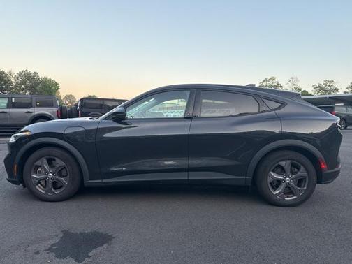 2022 Ford Mustang Mach-E Select