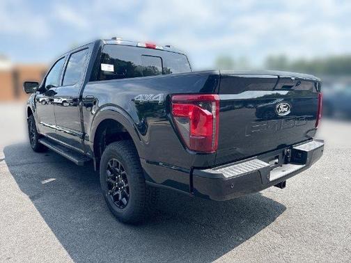 Agate Black Metallic 2026 Ford F-150 XLT