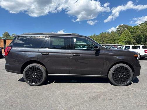 Dark Matter Gray Metallic 2026 Ford Expedition Platinum