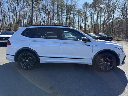 2024 Volkswagen Tiguan 2.0T SE R-Line Black 4MOTION