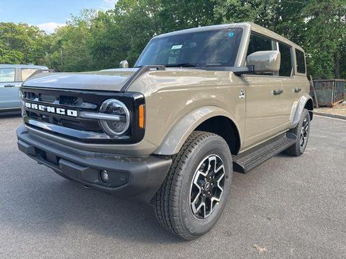 Marsh Gray 2026 Ford Bronco Outer Banks