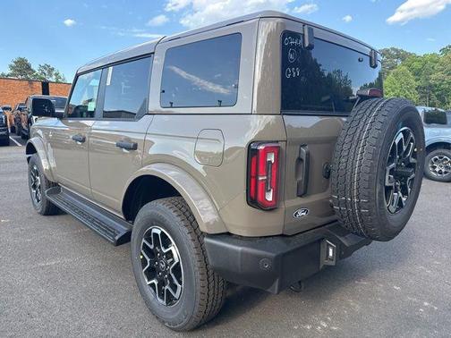 Marsh Gray 2026 Ford Bronco Outer Banks