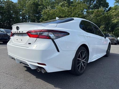 Ice Cap 2023 Toyota Camry SE