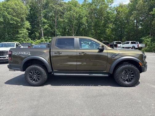 SHELTER GREEN METALLIC 2025 Ford Ranger Raptor