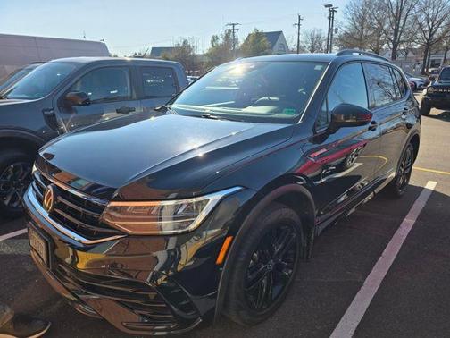 2022 Volkswagen Tiguan 2.0T SE R-Line Black 4MOTION