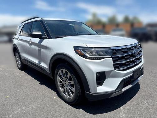 SPACE WHITE METALLIC 2026 Ford Explorer Active