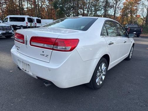 2010 Lincoln MKZ Base