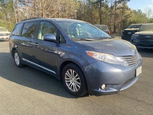 2017 Toyota Sienna XLE Premium