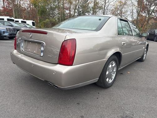 2001 Cadillac DeVille Base