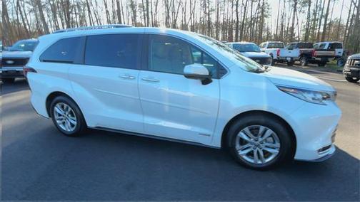 2021 Toyota Sienna Limited 7-Passenger