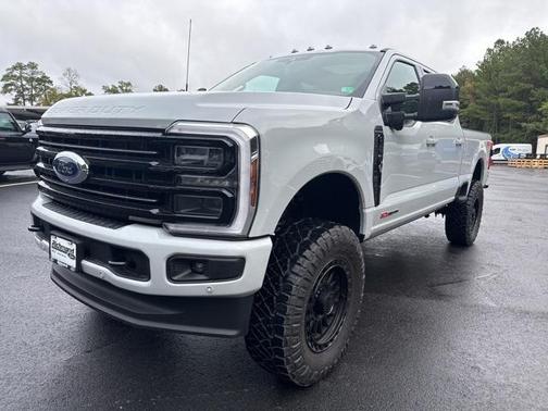 2025 Ford F-250 Platinum