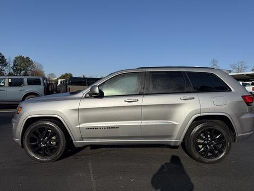 2017 Jeep Grand Cherokee Altitude