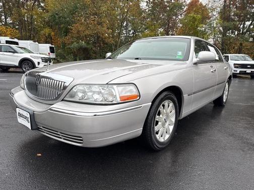 2010 Lincoln Town Car Signature