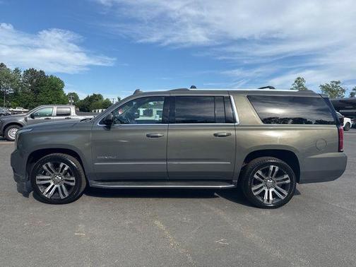 Mineral Metallic 2017 GMC Yukon XL Denali