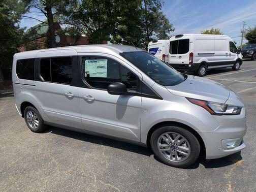 2022 Ford Transit Connect XLT w/Rear Liftgate