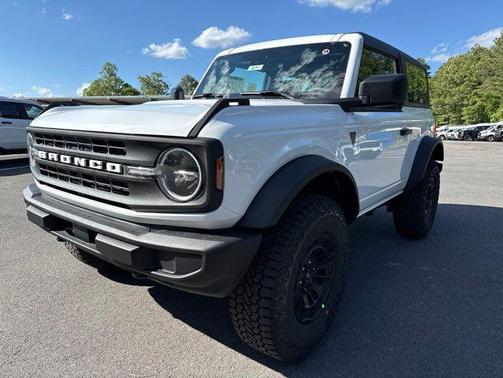 OXFORD WHITE 2026 Ford Bronco Base