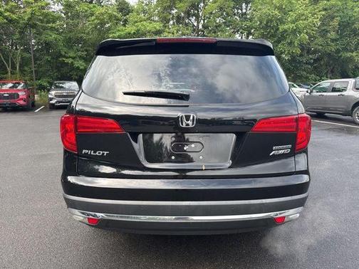 Crystal Black Pearl 2018 Honda Pilot Touring
