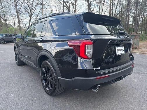 AGATE BLACK METALLIC 2024 Ford Explorer ST-Line