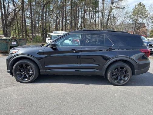 2024 Ford Explorer ST-Line