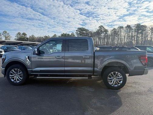 CARBONIZED GRAY METALLIC 2025 Ford F-150 Lariat