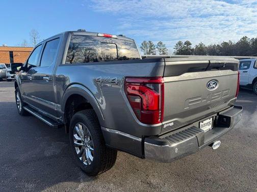 CARBONIZED GRAY METALLIC 2025 Ford F-150 Lariat