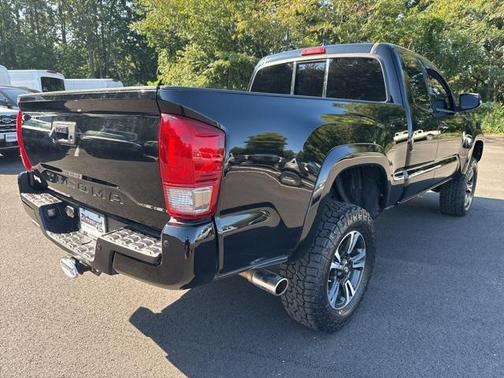2017 Toyota Tacoma TRD Sport