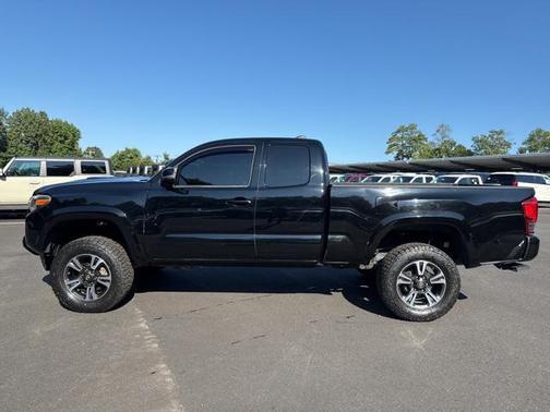 2017 Toyota Tacoma TRD Sport