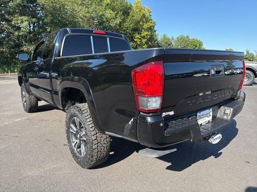 2017 Toyota Tacoma TRD Sport