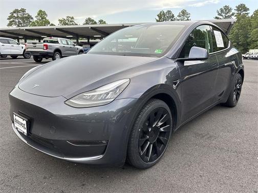 2022 Tesla Model Y Long Range Dual Motor All-Wheel Drive