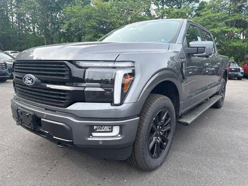 CARBONIZED GRAY METALLIC 2026 Ford F-150 Platinum