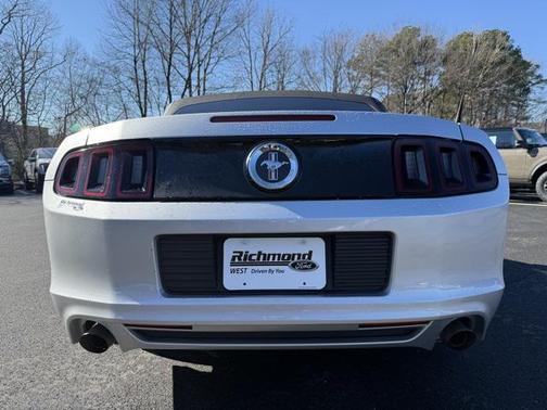 2014 Ford Mustang V6