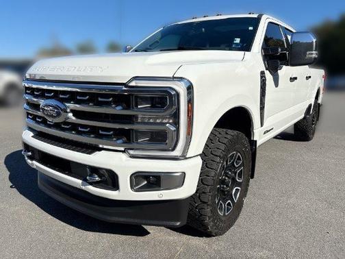 Star White Metallic Tri-Coat 2024 Ford F-350 Platinum