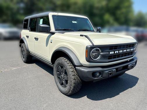 DESERT SAND 2025 Ford Bronco Big Bend