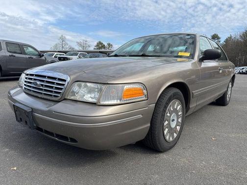 2003 Ford Crown Victoria Base