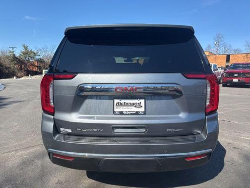 2021 GMC Yukon SLT