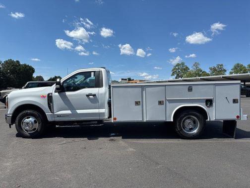 OXFORD WHITE 2025 Ford F-350 XL
