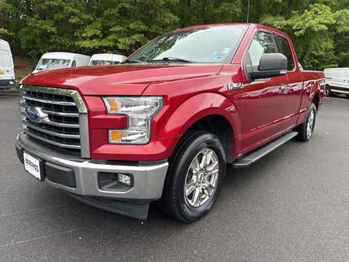 RUBY RED METALLIC TINTED CC 2017 Ford F-150 XLT
