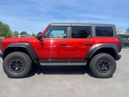 HOT PEPPER RED MET TINT CC 2023 Ford Bronco Raptor