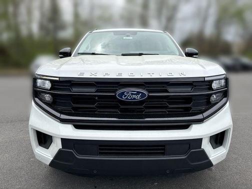 STAR WHITE MET TRI-COAT 2026 Ford Expedition Max Active 4x4
