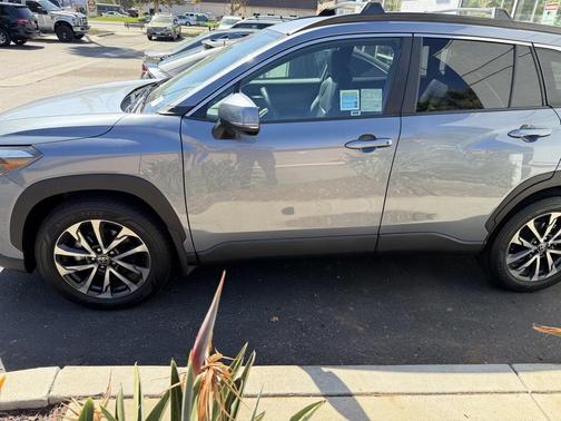 2022 Toyota Corolla Cross XLE