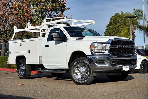 2024 RAM 2500 Tradesman Regular Cab 4x4 8' Box