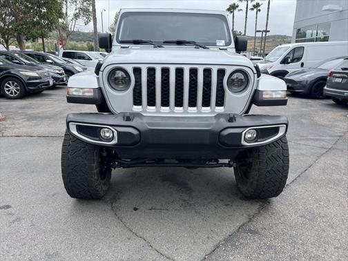 2022 Jeep Gladiator Overland