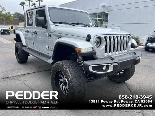 2022 Jeep Gladiator Overland