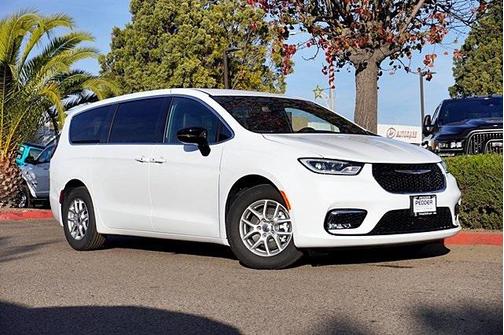 2025 Chrysler Pacifica L